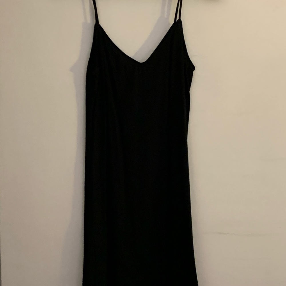 Black dress - Picture 2 of 4